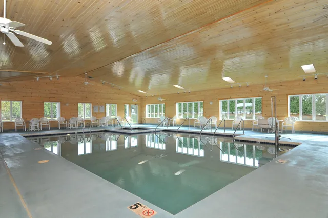 $314,900 | 359 Hartford Square, Unit 5, Hartford, WI 53027