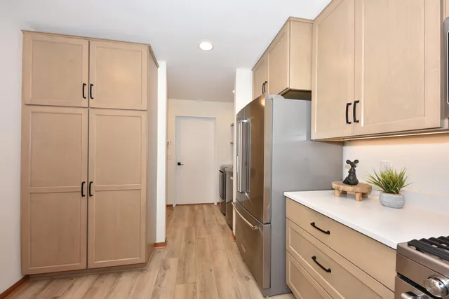 $314,900 | 359 Hartford Square, Unit 5, Hartford, WI 53027