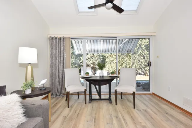 $314,900 | 359 Hartford Square, Unit 5, Hartford, WI 53027