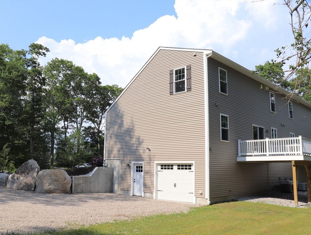 35 Glendale Road, Unit 1 Tiverton, RI 02878 - Photo 5 of 23