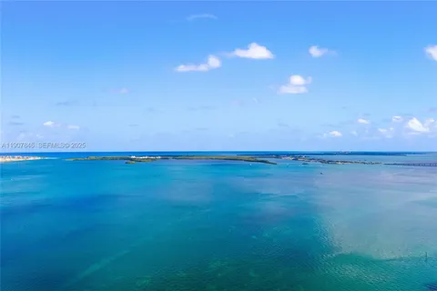 $4,995,000 | 808 Brickell Key Drive, Unit 3901, Miami, FL 33131