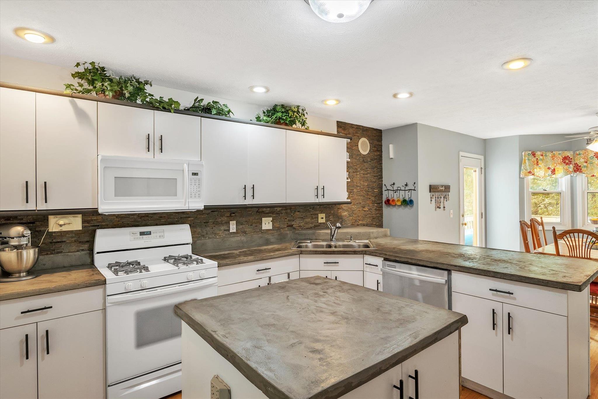 30908 Ridgeview Drive Elkhart, IN 46517 - Photo 11 of 36 Gallery Image 11