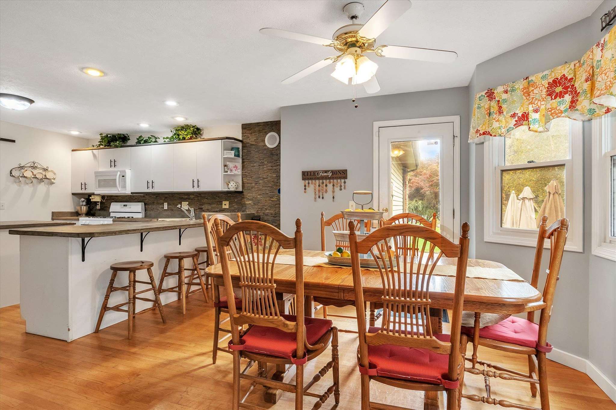 30908 Ridgeview Drive Elkhart, IN 46517 - Photo 9 of 36 Gallery Image 9