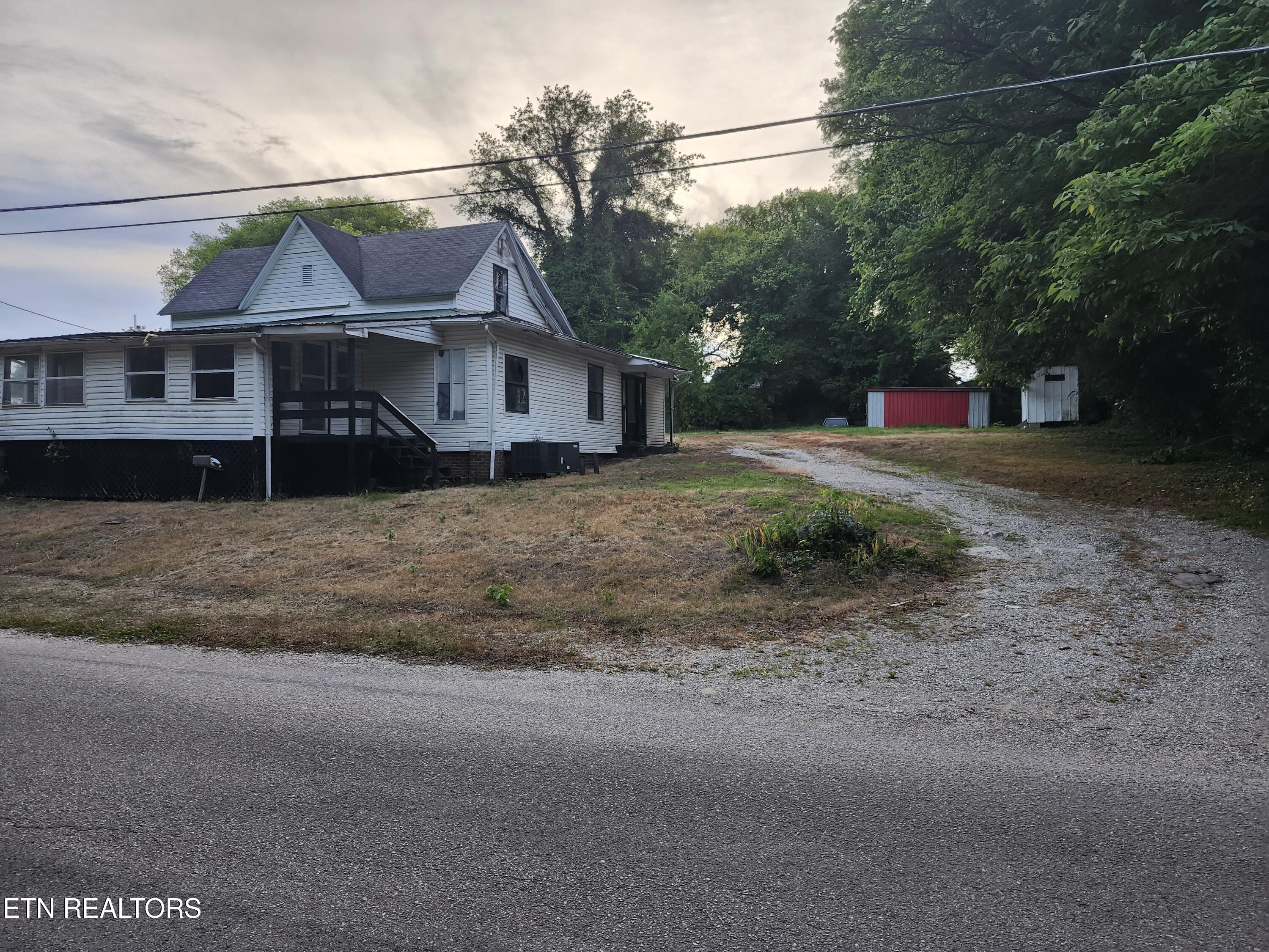 722 Hendrickson Street Clinton, TN 37716 - Photo 3 of 13 1000045869