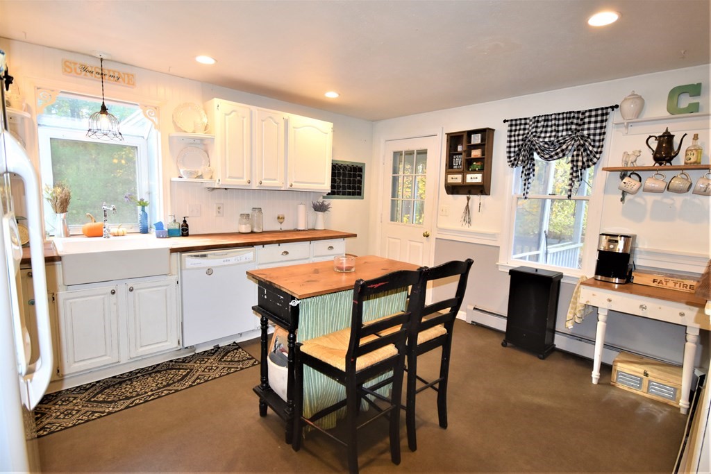 14 Clark Road Lakeville, MA 02347 - Photo 9 of 21 Gallery Image 9