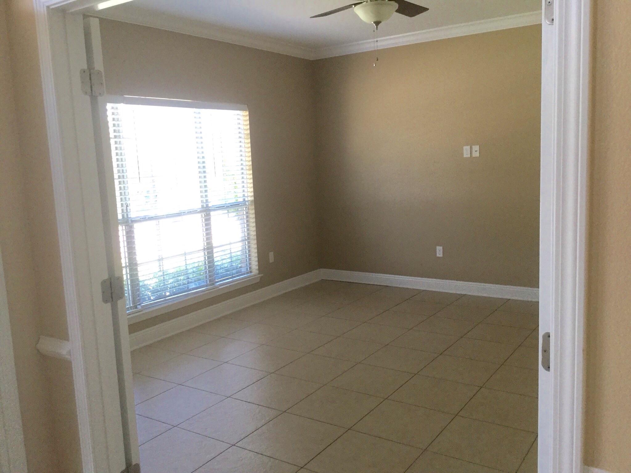 630 Red Fern Road Crestview, FL 32536 - Photo 28 of 38 an empty room with a window