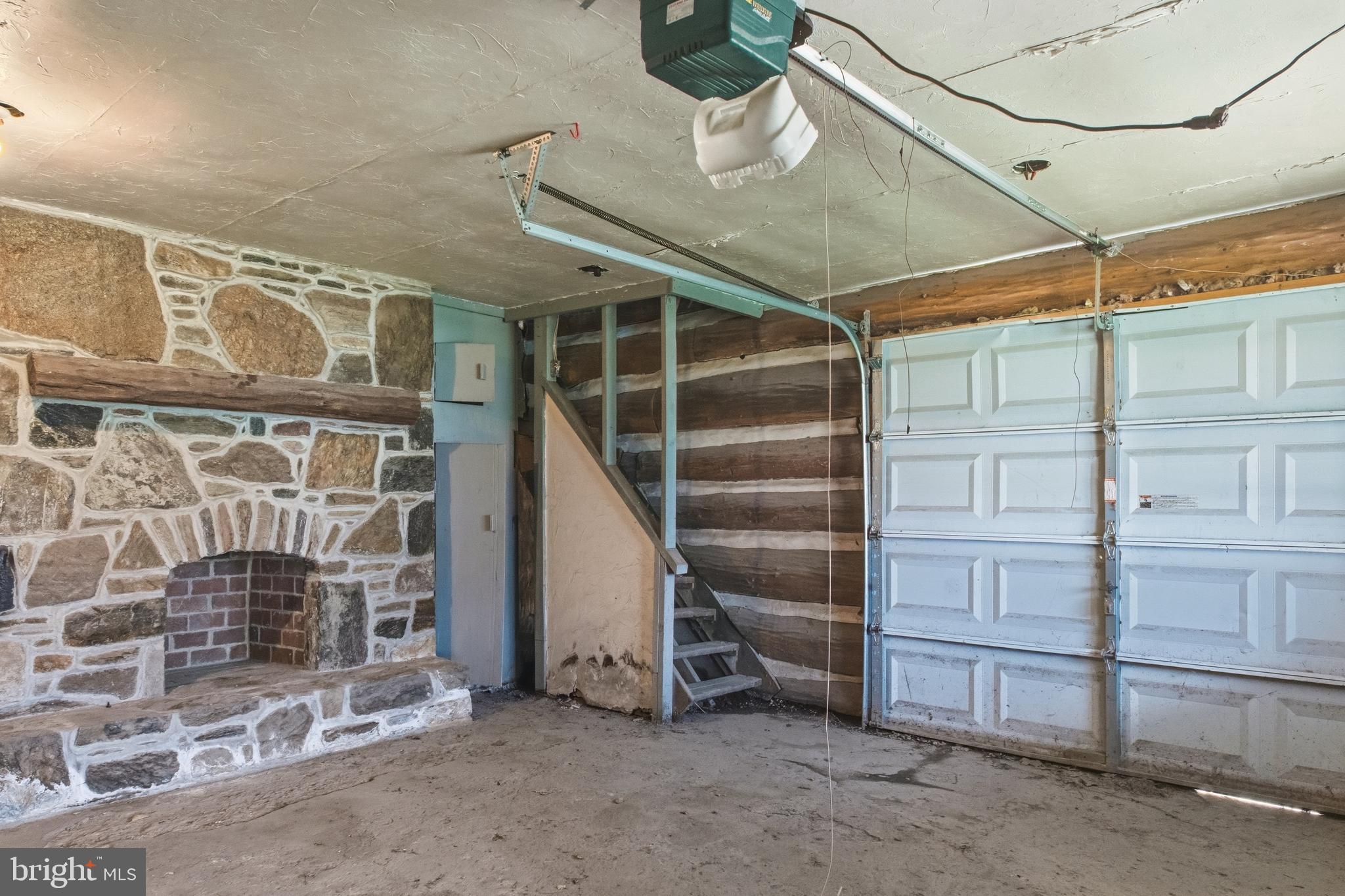 586 Baltimore Street Hanover, PA 17331 - Photo 21 of 23 Detached Garage