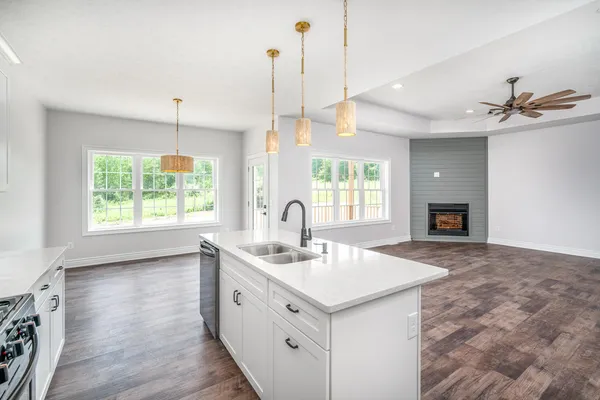 $409,900 | 205 Ridgeview Drive, Battle Creek, MI 49015