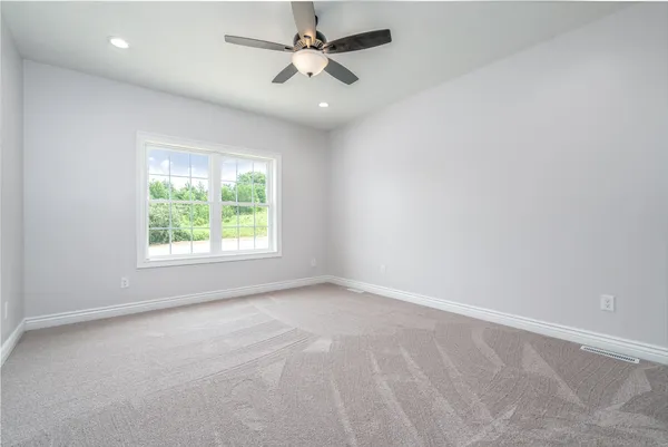 $409,900 | 205 Ridgeview Drive, Battle Creek, MI 49015
