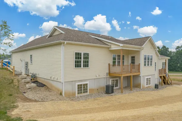 $409,900 | 205 Ridgeview Drive, Battle Creek, MI 49015