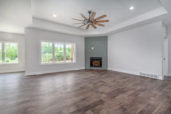 $409,900 | 205 Ridgeview Drive, Battle Creek, MI 49015