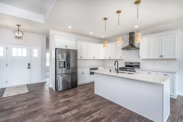 $409,900 | 205 Ridgeview Drive, Battle Creek, MI 49015