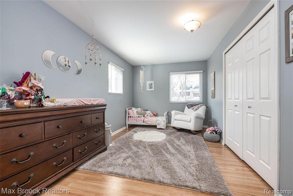 1330 Merry Road Waterford, MI 48328 - Photo 11 of 32 Gallery Image 11