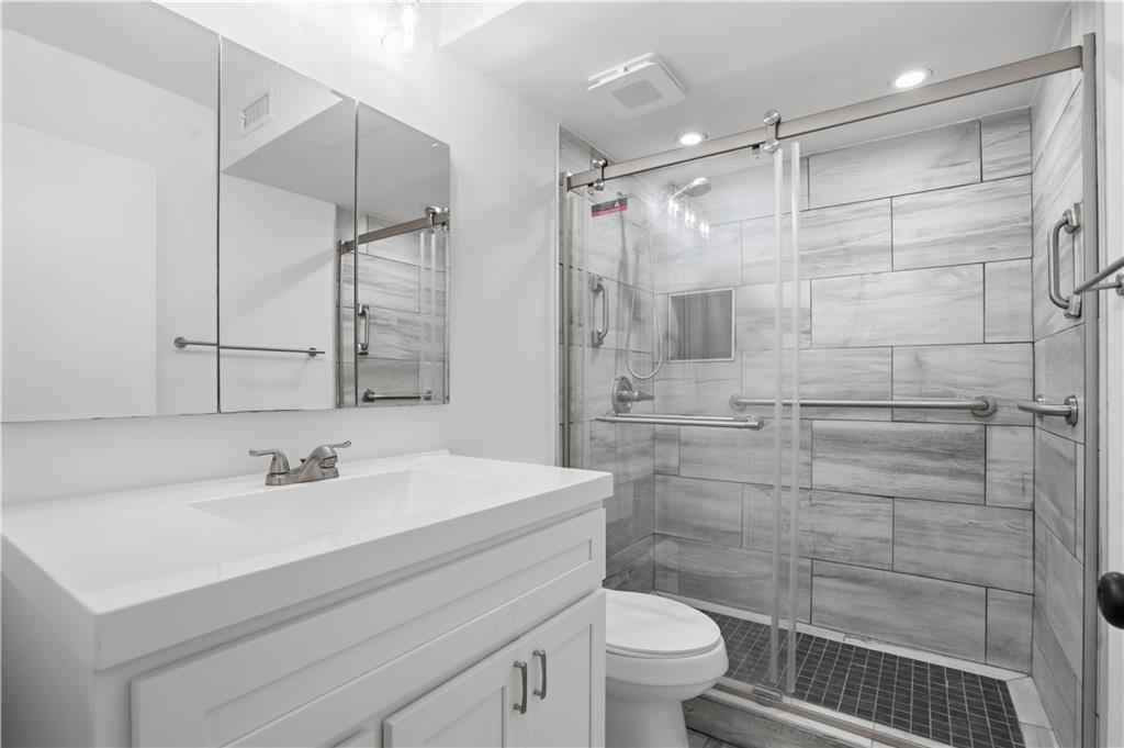 3113 Colonial Way, Unit L Atlanta, GA 30341 - Photo 8 of 27