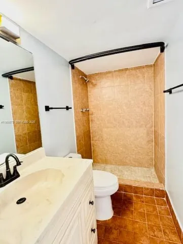 $2,200 | 2020 Northeast 135th Street, Unit 409, North Miami, FL 33181