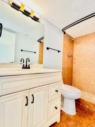 $2,200 | 2020 Northeast 135th Street, Unit 409, North Miami, FL 33181