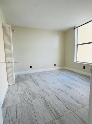 $2,200 | 2020 Northeast 135th Street, Unit 409, North Miami, FL 33181