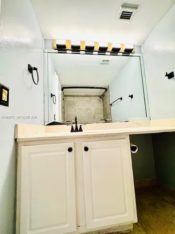 $2,200 | 2020 Northeast 135th Street, Unit 409, North Miami, FL 33181