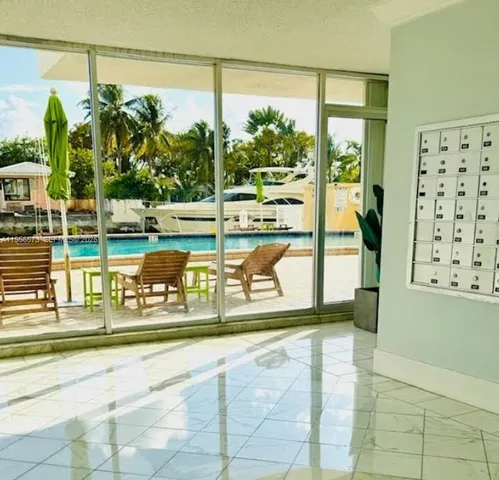 $2,200 | 2020 Northeast 135th Street, Unit 409, North Miami, FL 33181