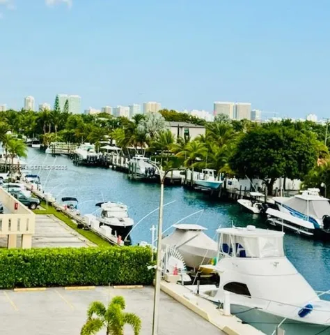 $2,200 | 2020 Northeast 135th Street, Unit 409, North Miami, FL 33181