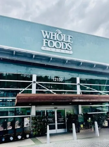 $2,200 | 2020 Northeast 135th Street, Unit 409, North Miami, FL 33181