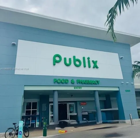 $2,200 | 2020 Northeast 135th Street, Unit 409, North Miami, FL 33181