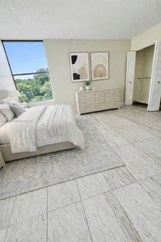 $2,200 | 2020 Northeast 135th Street, Unit 409, North Miami, FL 33181