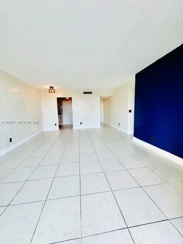 $2,200 | 2020 Northeast 135th Street, Unit 409, North Miami, FL 33181