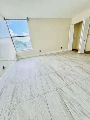 $2,200 | 2020 Northeast 135th Street, Unit 409, North Miami, FL 33181