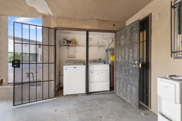 $1,395 | 3539 East Palm Lane, Phoenix, AZ 85008