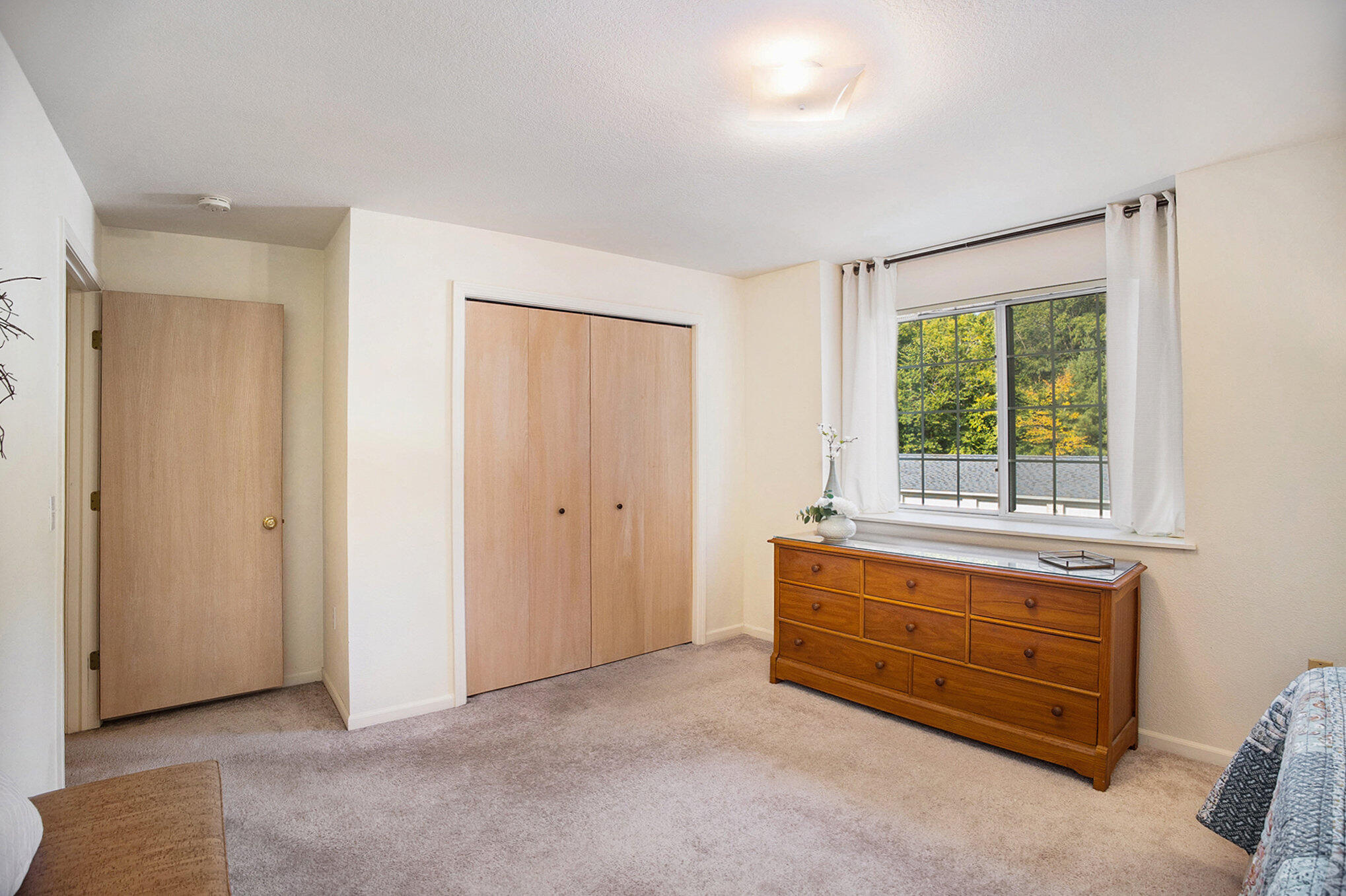 18372 North Ridge Court, Unit 15 Spring Lake, MI 49456 - Photo 11 of 30 Primary Bedroom