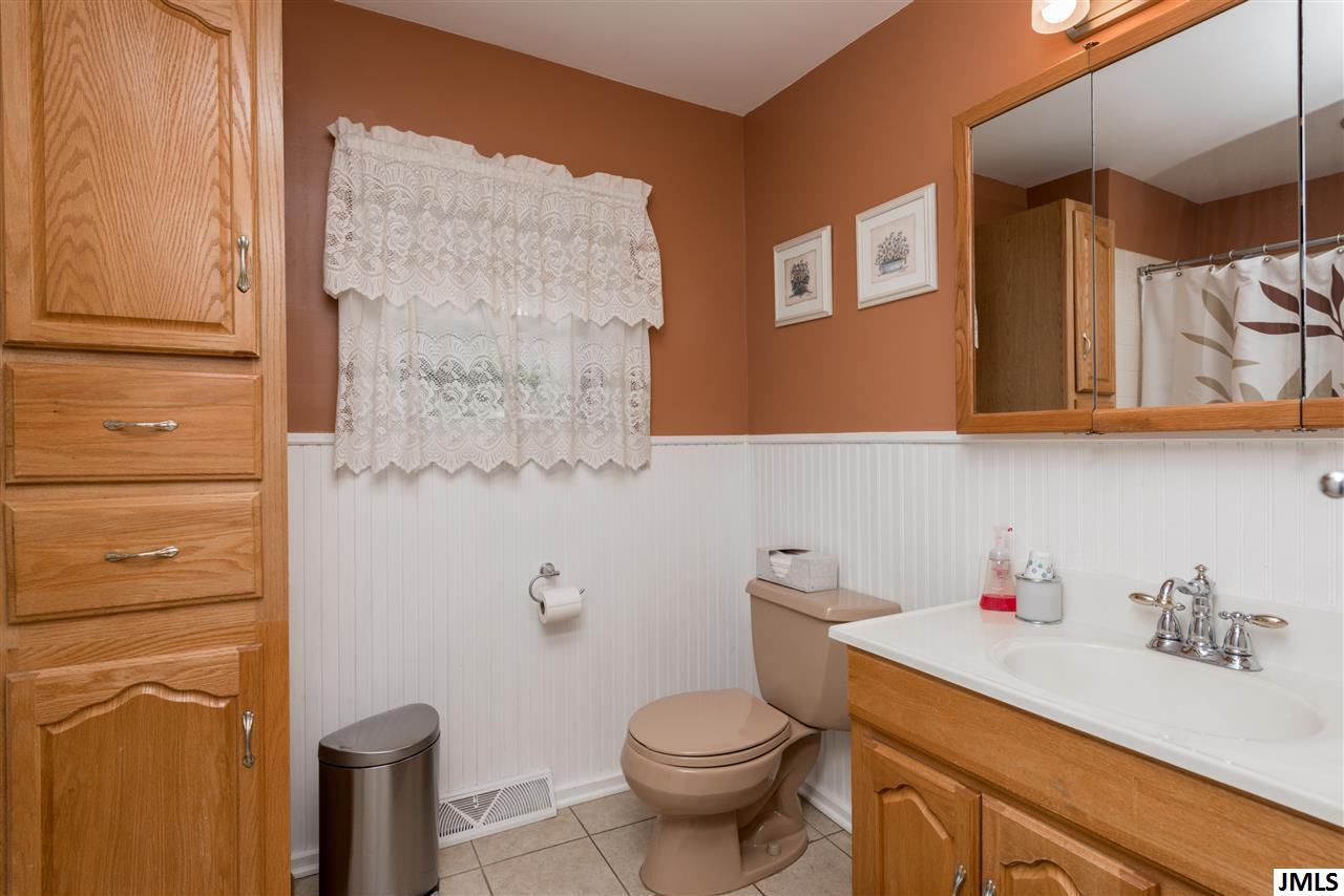876 Marr Lake Road Onsted, MI 49265 - Photo 18 of 29 Photo 18