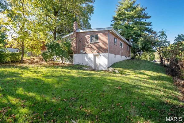 $162,500 | 2142 Sun Valley Drive, St. Louis, MO 63136