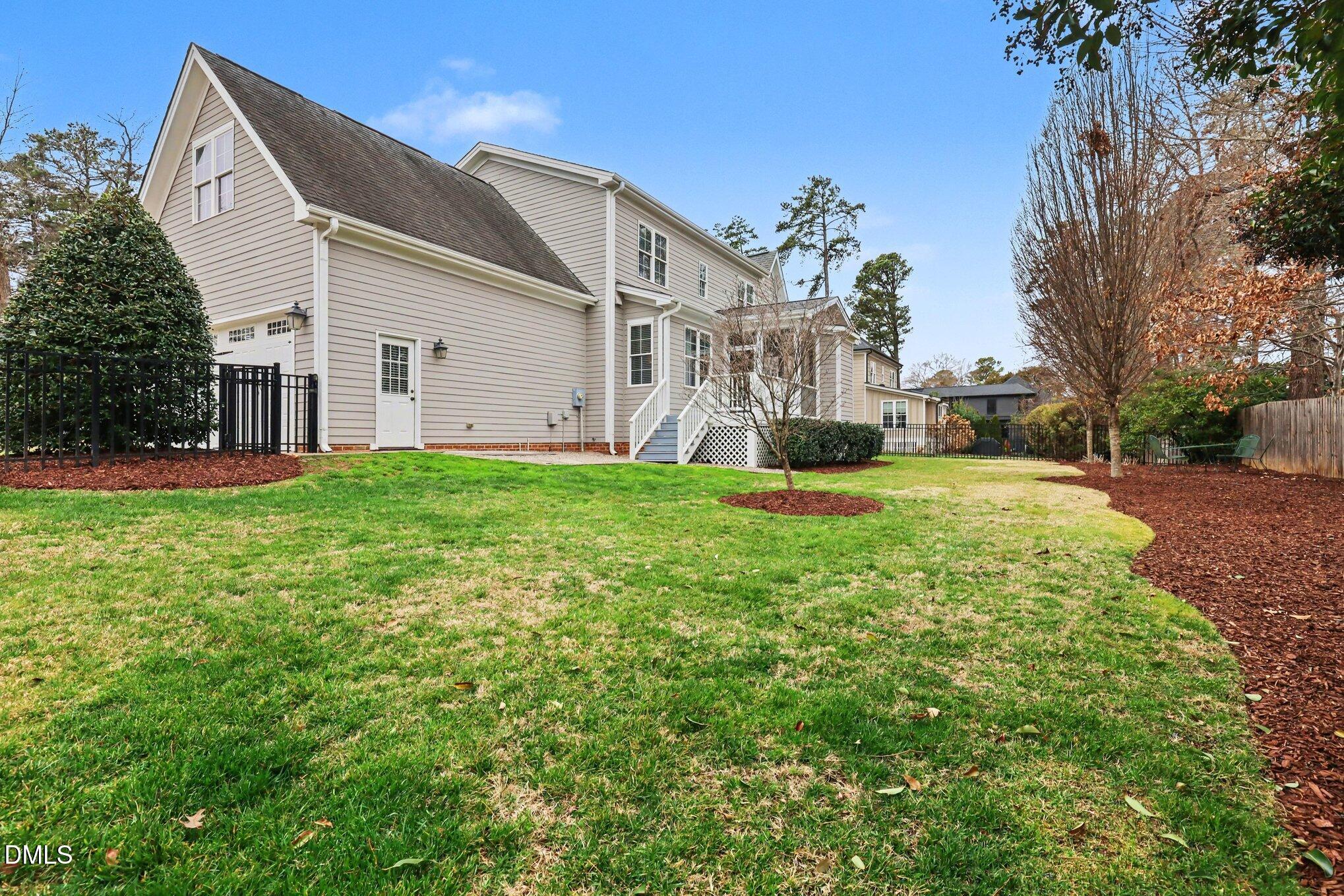 820 Shelley Road Raleigh, NC 27609 - Photo 37 of 40 038_file_7547