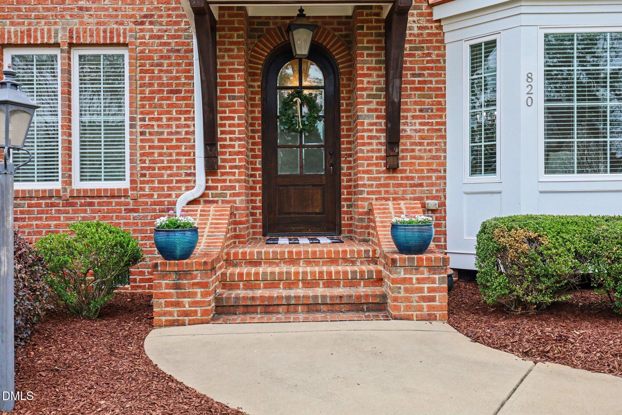 820 Shelley Road Raleigh, NC 27609 - Photo 3 of 40 003_file_1255