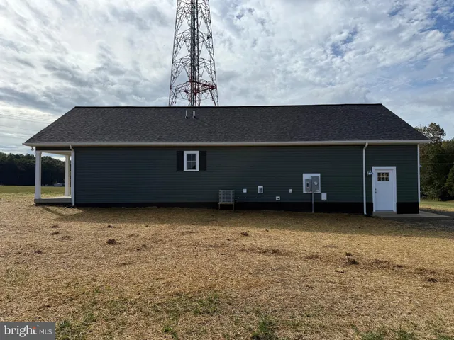 front view of house with a yard