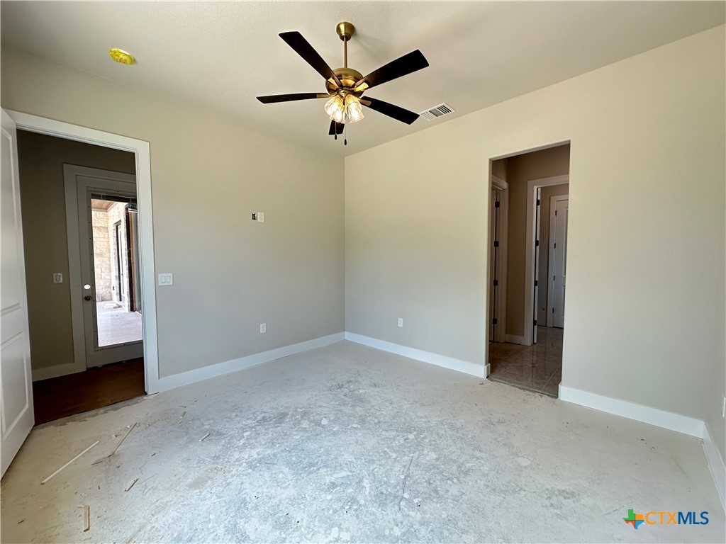 418 Dos Rios Drive Belton, TX 76513 - Photo 24 of 41 a view of an empty room
