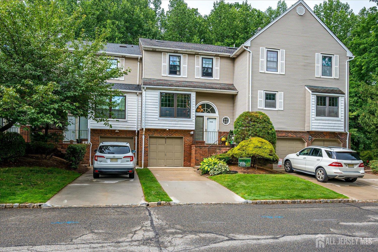 4506 Stonehedge Road Edison, NJ 08820 - Photo 3 of 51