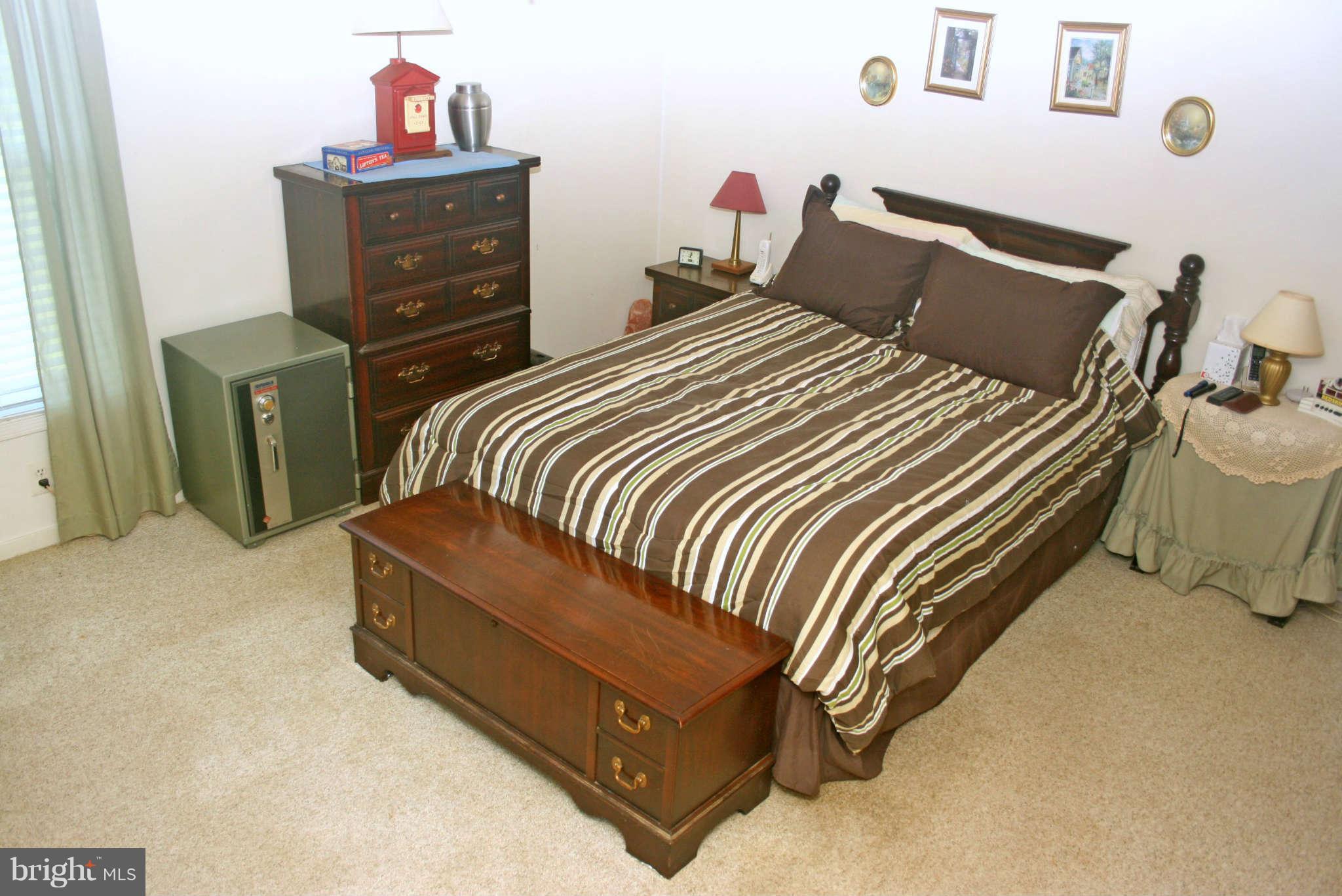 127 Cove Point Road Lusby, MD 20657 - Photo 8 of 27 Extra large master bedroom