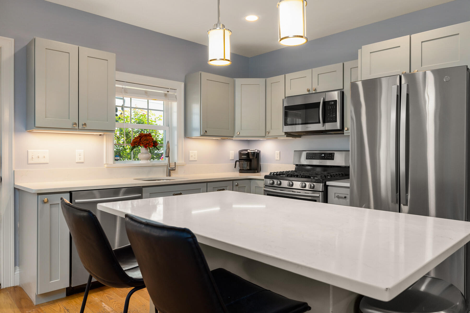 5 Pleasant Street, Unit A Kittery, ME 03904 - Photo 4 of 24 seacoastrephoto-1