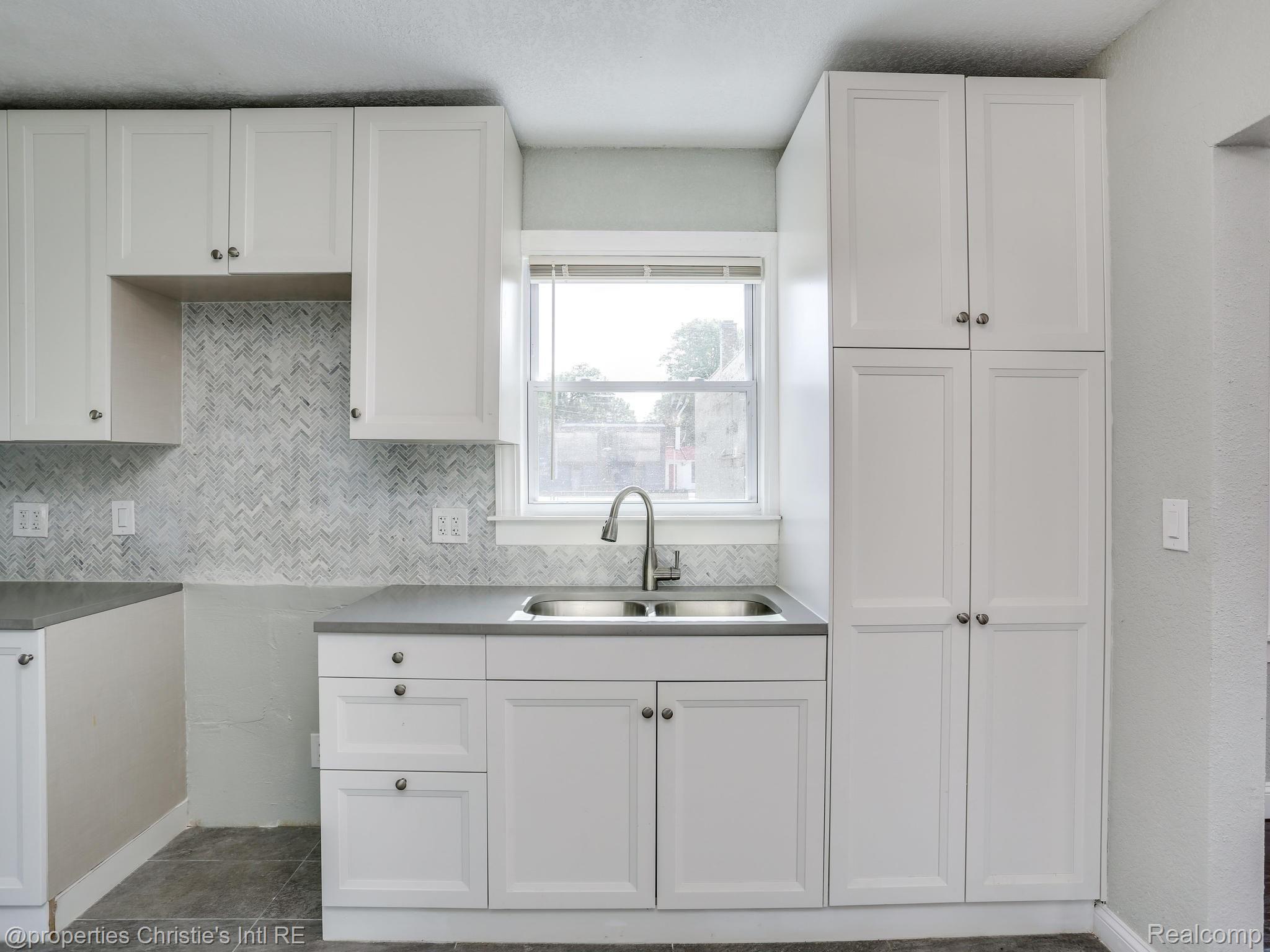 5026 Yorkshire Road Detroit, MI 48224 - Photo 15 of 22 5026 Yorkshire Rd Detroit MI-015-007-5026 Yorkshire Road-MLS_Size.jpg