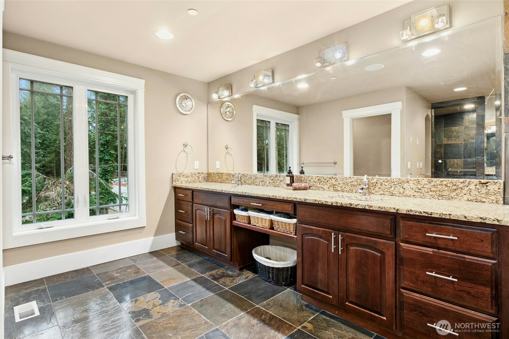 18634 92nd Avenue Northeast Bothell, WA 98011 - Photo 28 of 40