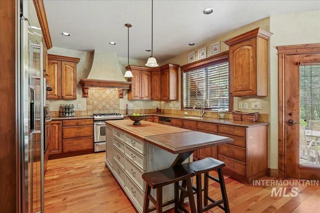 $1,372,000 | 622 Blue Water Circle, McCall, ID 83638