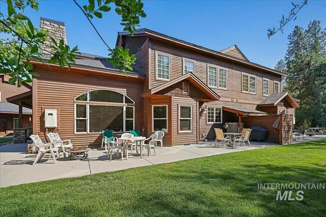 $1,372,000 | 622 Blue Water Circle, McCall, ID 83638