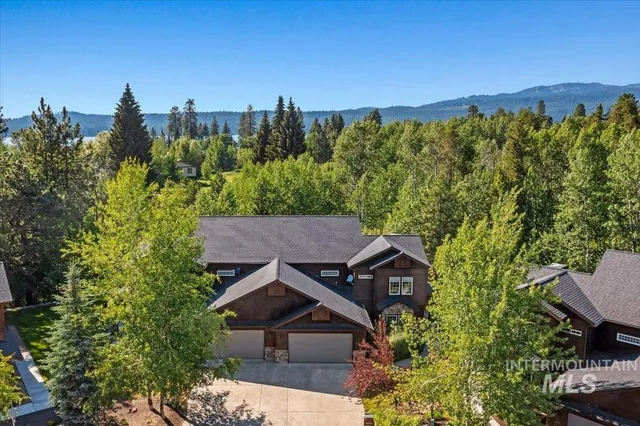 $1,372,000 | 622 Blue Water Circle, McCall, ID 83638