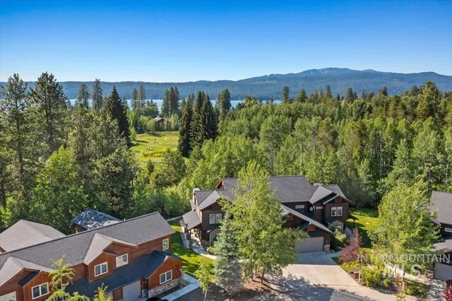 $1,372,000 | 622 Blue Water Circle, McCall, ID 83638