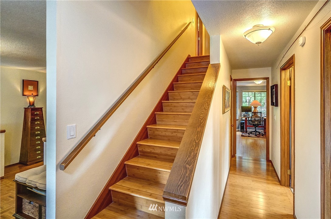 1119 South 27th Place Renton, WA 98055 - Photo 14 of 25