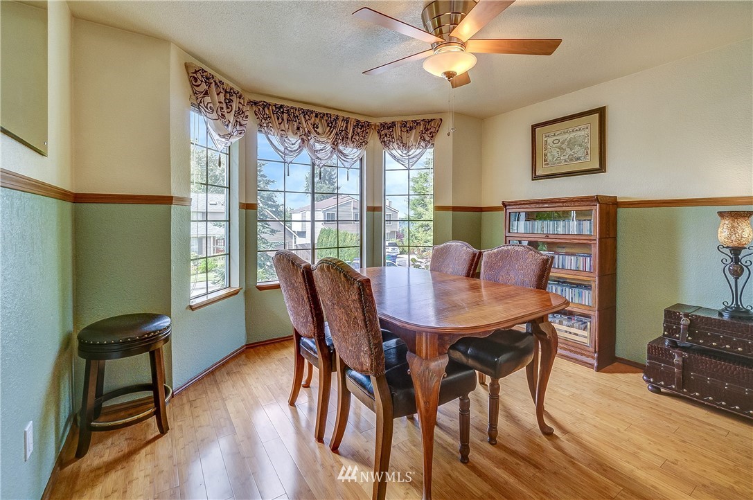 1119 South 27th Place Renton, WA 98055 - Photo 5 of 25