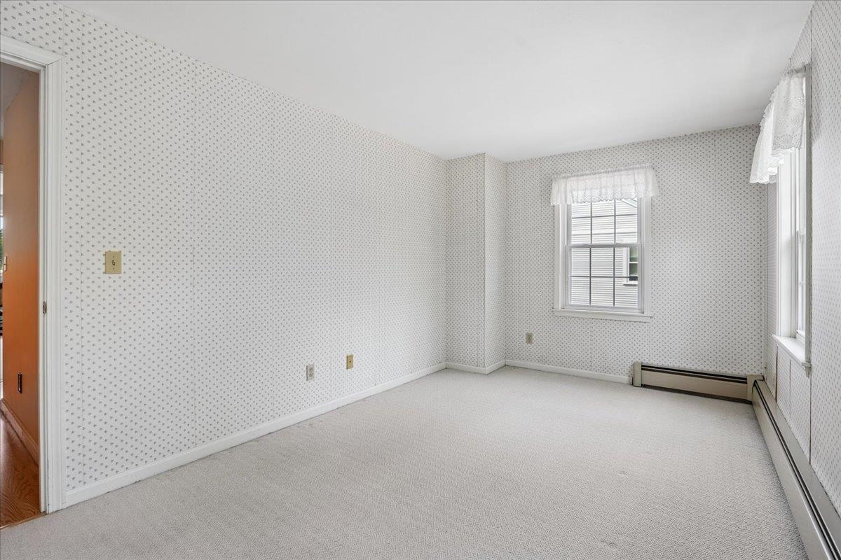 68 Emerald Street Manchester, NH 03103 - Photo 27 of 54