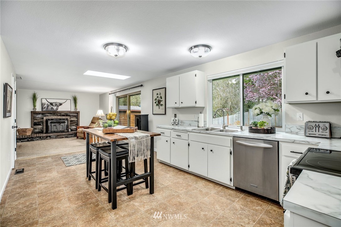 16226 Southeast 145th Street Renton, WA 98059 - Photo 14 of 38